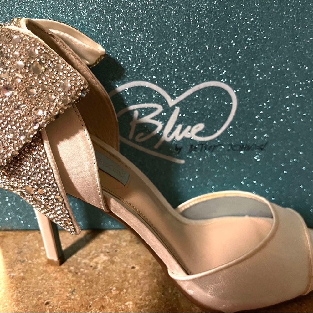 Blue by Betsey Johnson Blaze Pump
